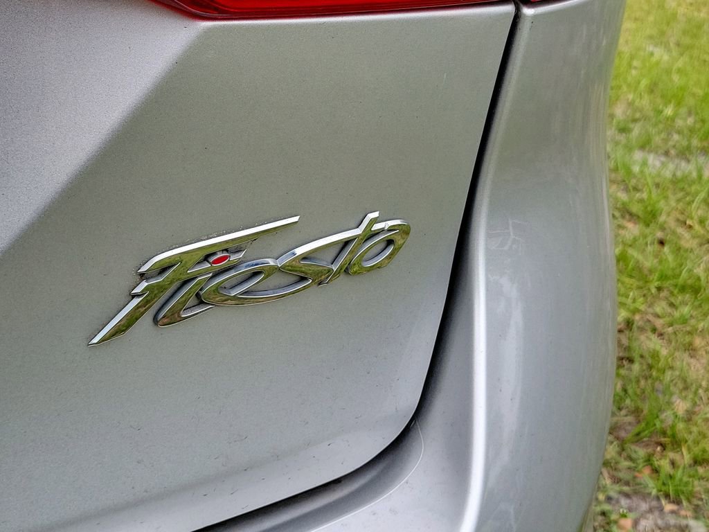 Used 2019 Ford Fiesta SE FWD image 19