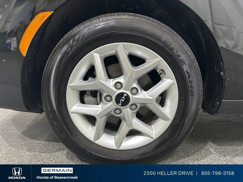 Used 2025 Kia Soul LX w/ LX Technology Package FWD image 26
