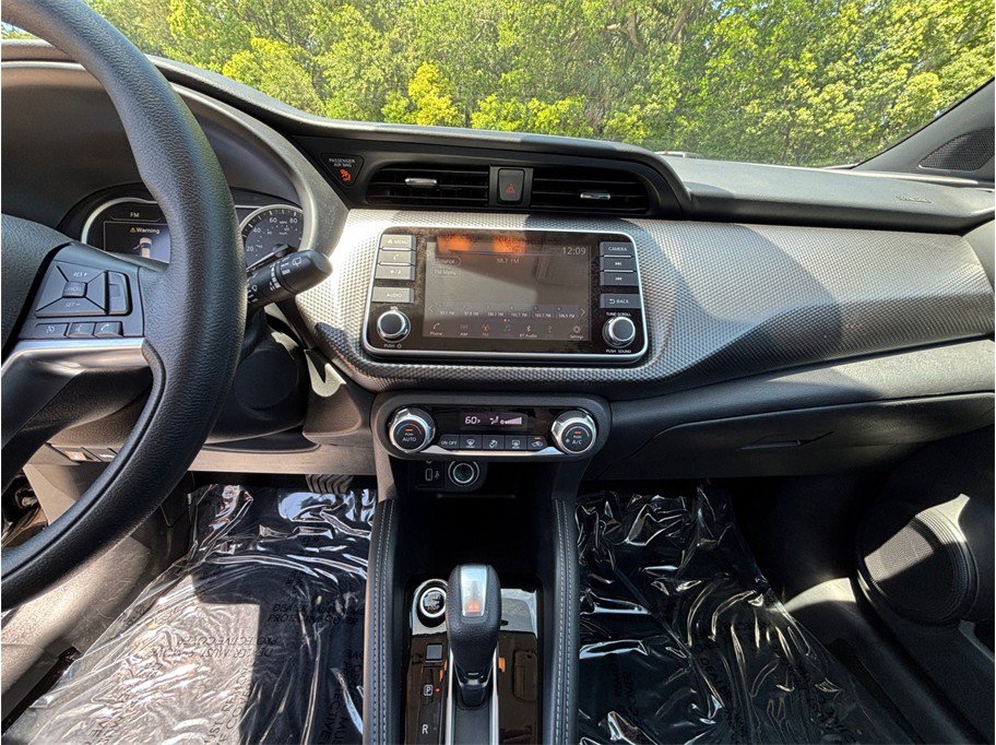 Used 2020 Nissan Kicks SV FWD image 11