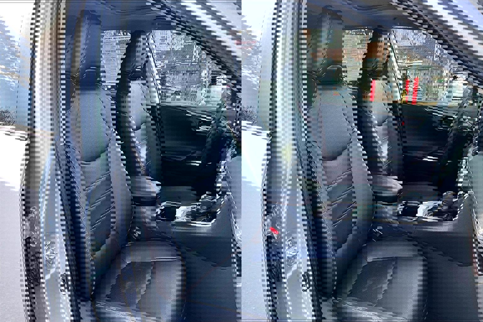 Used 2025 Toyota RAV4 Limited image 7