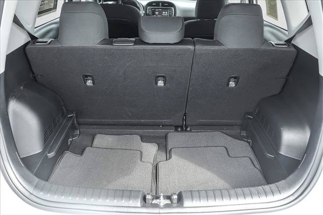 Used 2024 Kia Soul LX w/ Option Group 015 FWD image 23
