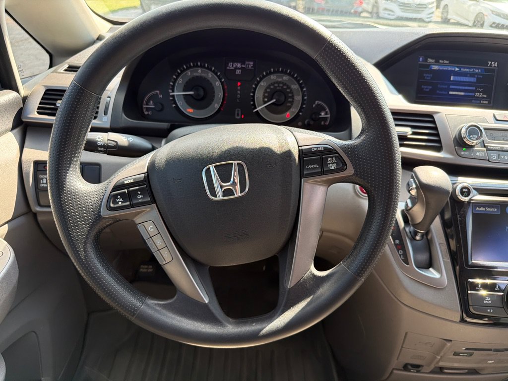 Used 2016 Honda Odyssey SE image 16