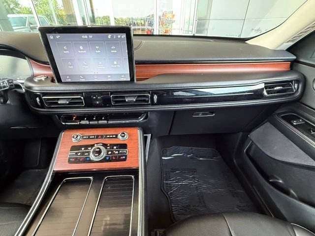 Used 2022 Lincoln Aviator Reserve w/ Equipment Group 201A RWD image 22