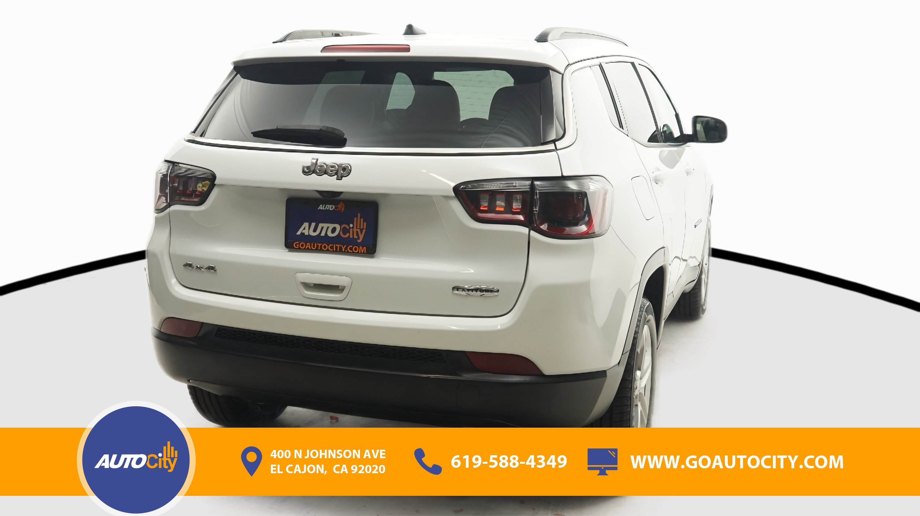 Used 2024 Jeep Compass Latitude image 10