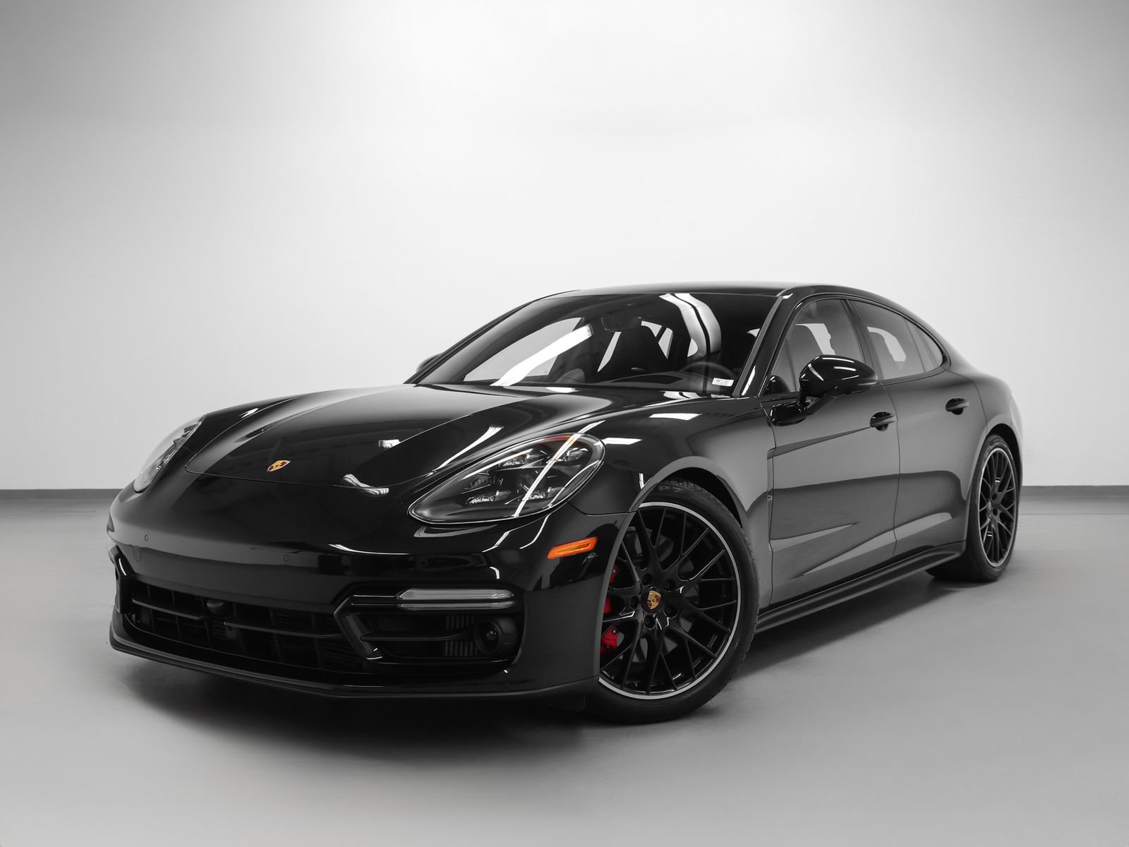 Certified 2023 Porsche Panamera GTS AWD/4WD image 6