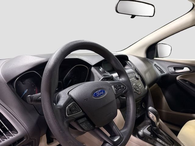 Used 2018 Ford Focus SE FWD image 11