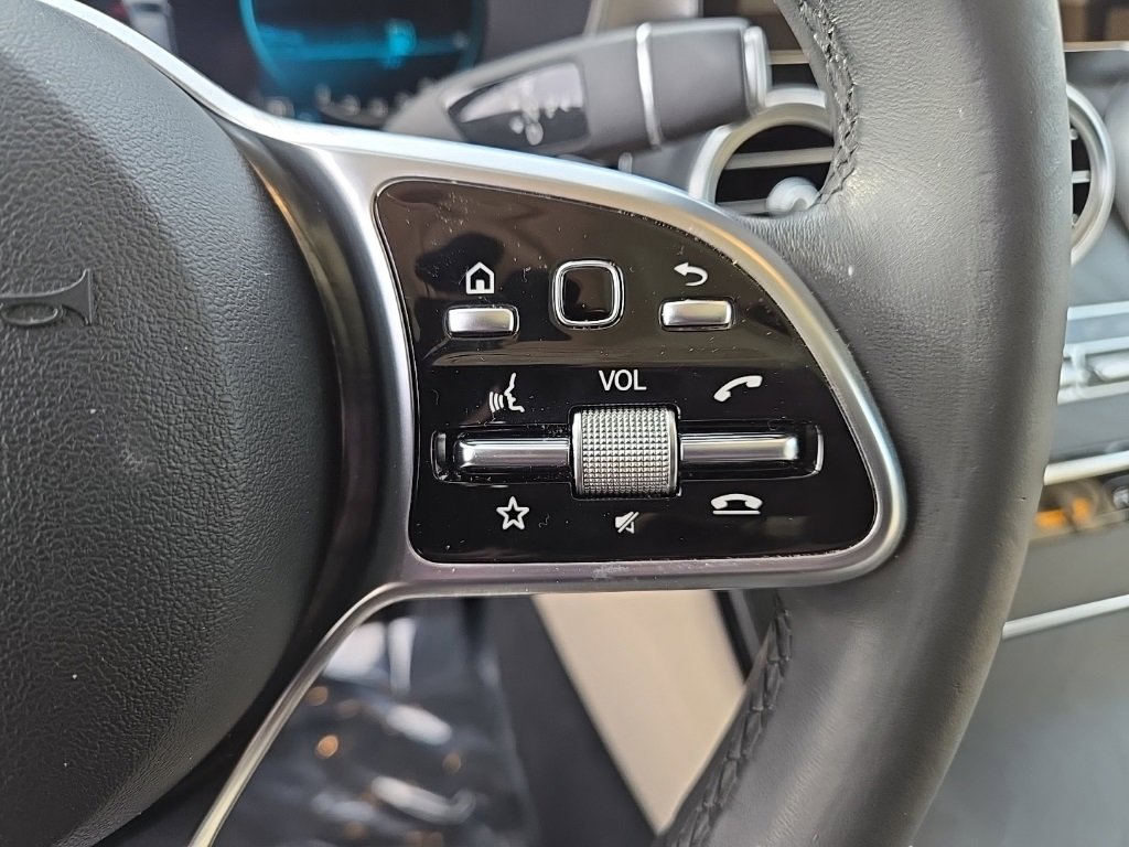 Used 2021 Mercedes-Benz GLC 300 4MATIC image 30