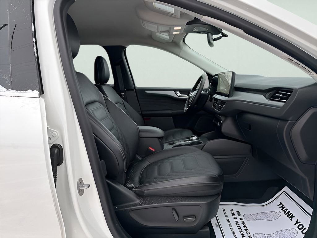 Used 2023 Ford Escape Platinum w/ Premium Technology Package image 12