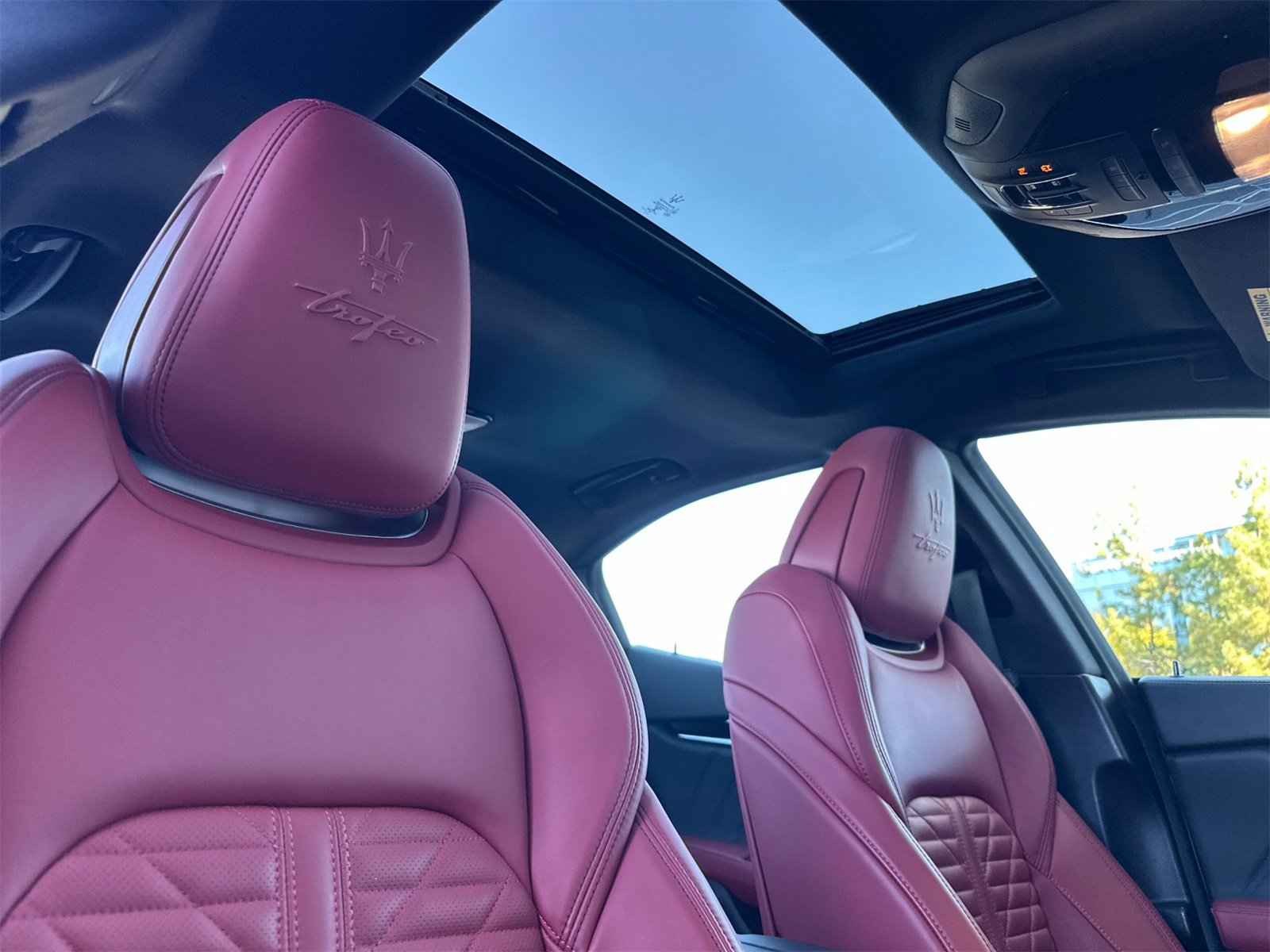 Used 2023 Maserati Ghibli Trofeo image 17