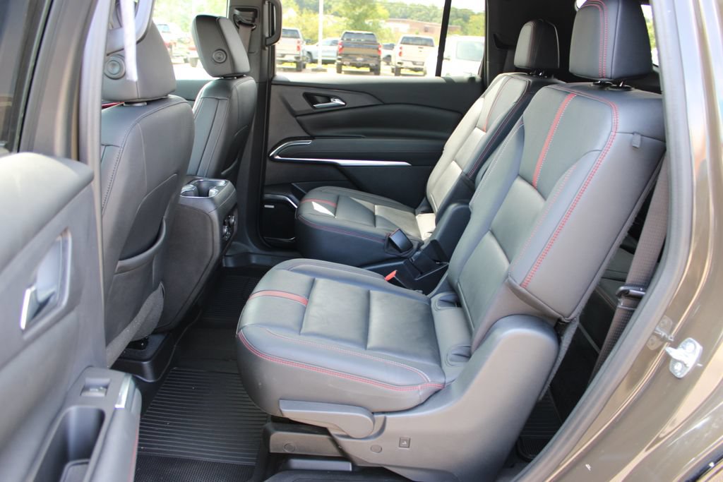 Used 2024 Chevrolet Traverse RS AWD/4WD image 42