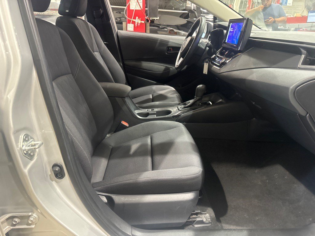 Used 2024 Toyota Corolla LE FWD image 48