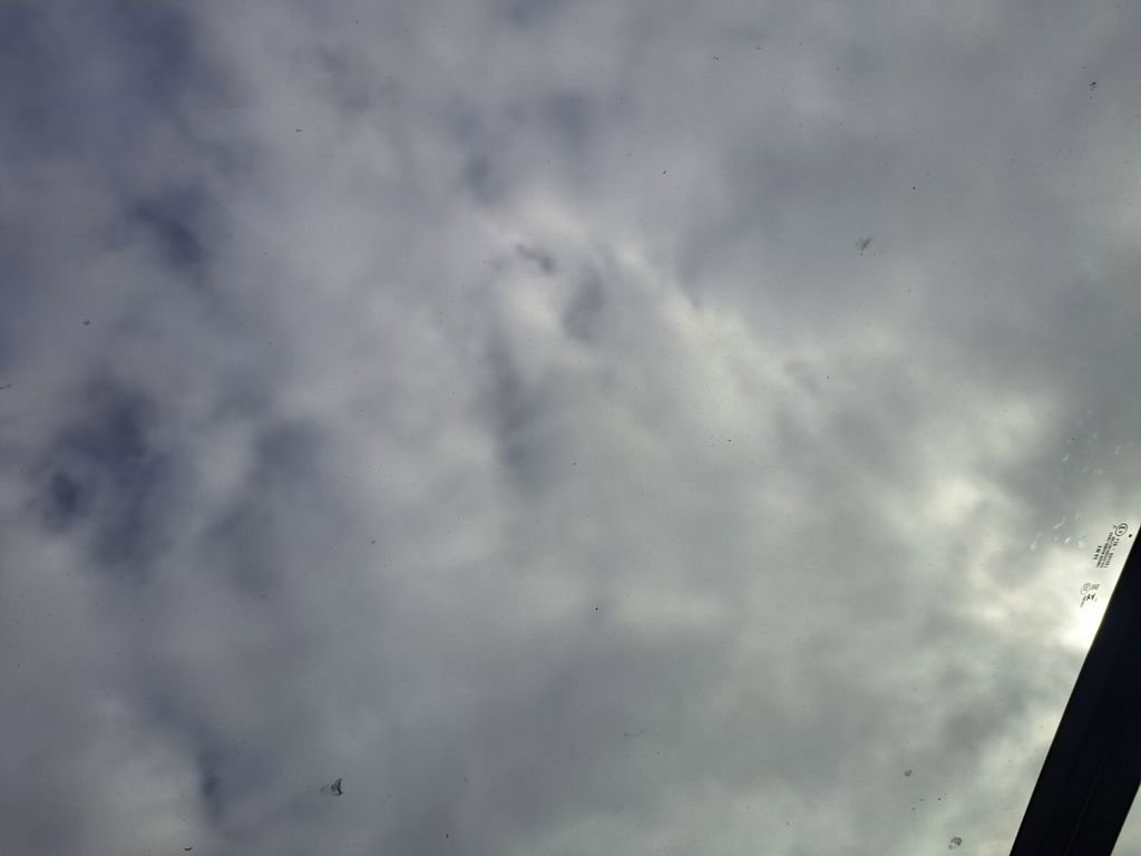 Used 2025 Volkswagen Atlas SE image 18