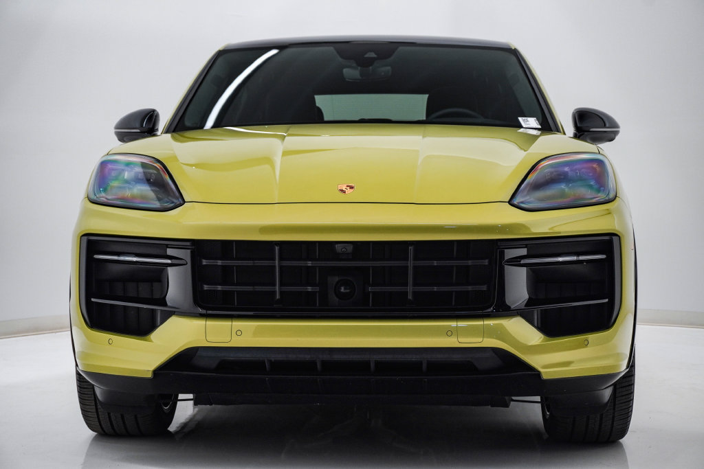 Used 2025 Porsche Cayenne GTS AWD/4WD image 6
