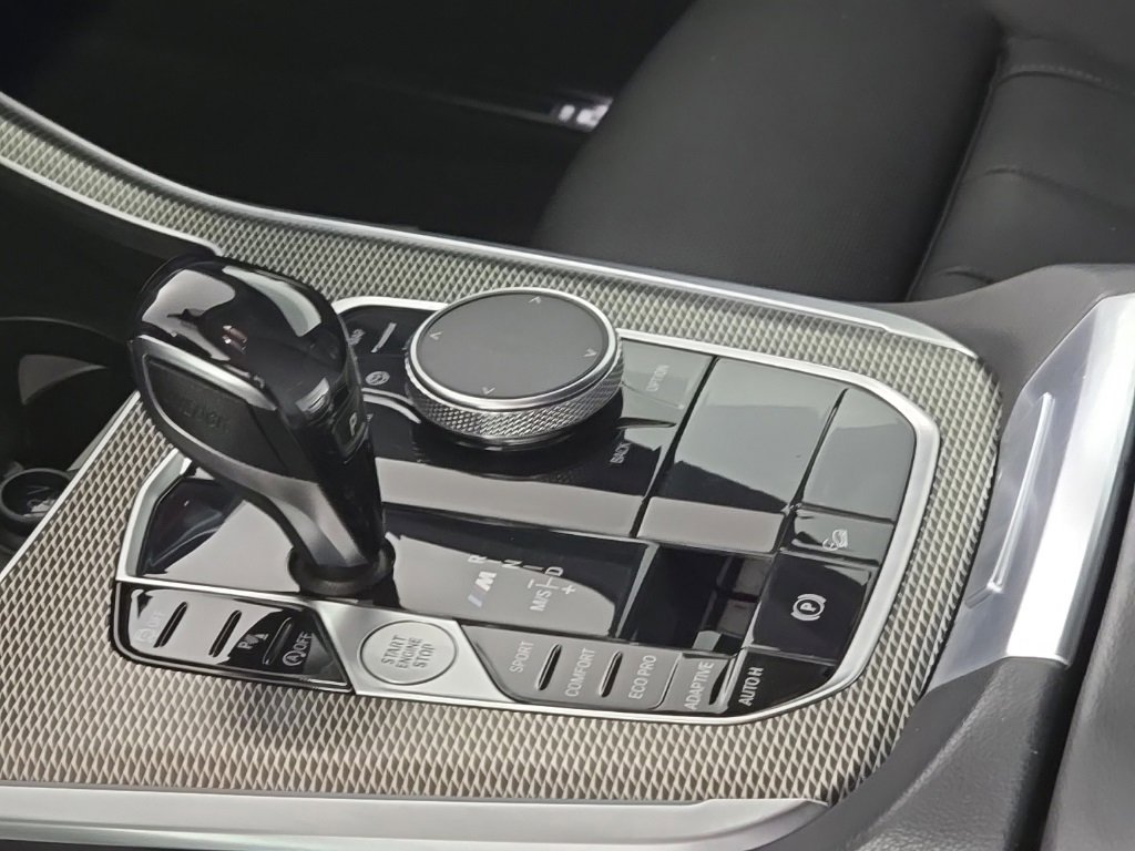 Used 2020 BMW X5 M50i w/ Premium Package image 23