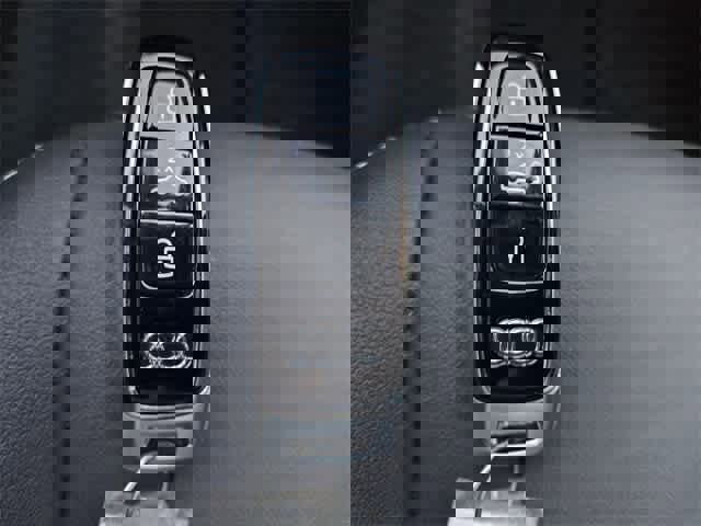 Used 2025 Audi Q8 Premium w/ Convenience Package image 36