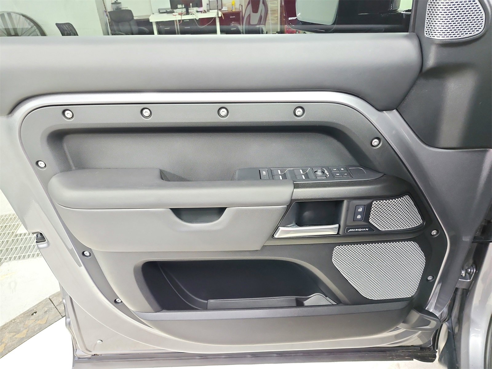 Used 2024 Land Rover Defender 130 Outbound image 36