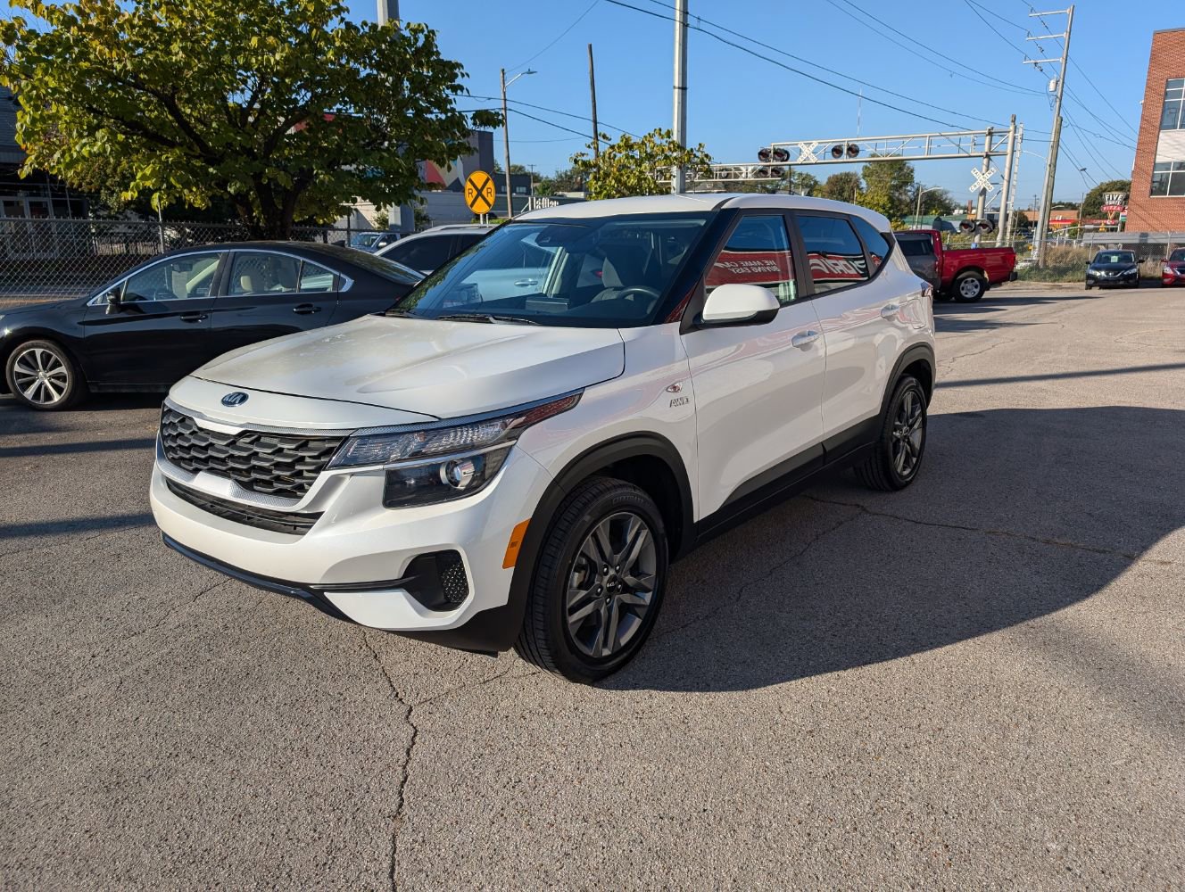 Used 2023 Kia Seltos LX