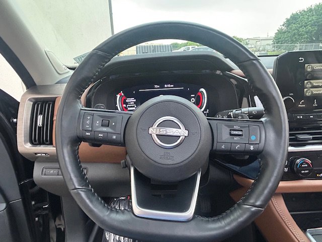 Used 2024 Nissan Pathfinder Platinum w/ Cargo Package FWD image 22