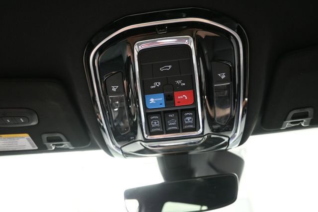 Used 2023 Jeep Grand Cherokee L Summit w/ High Altitude Package AWD/4WD image 12