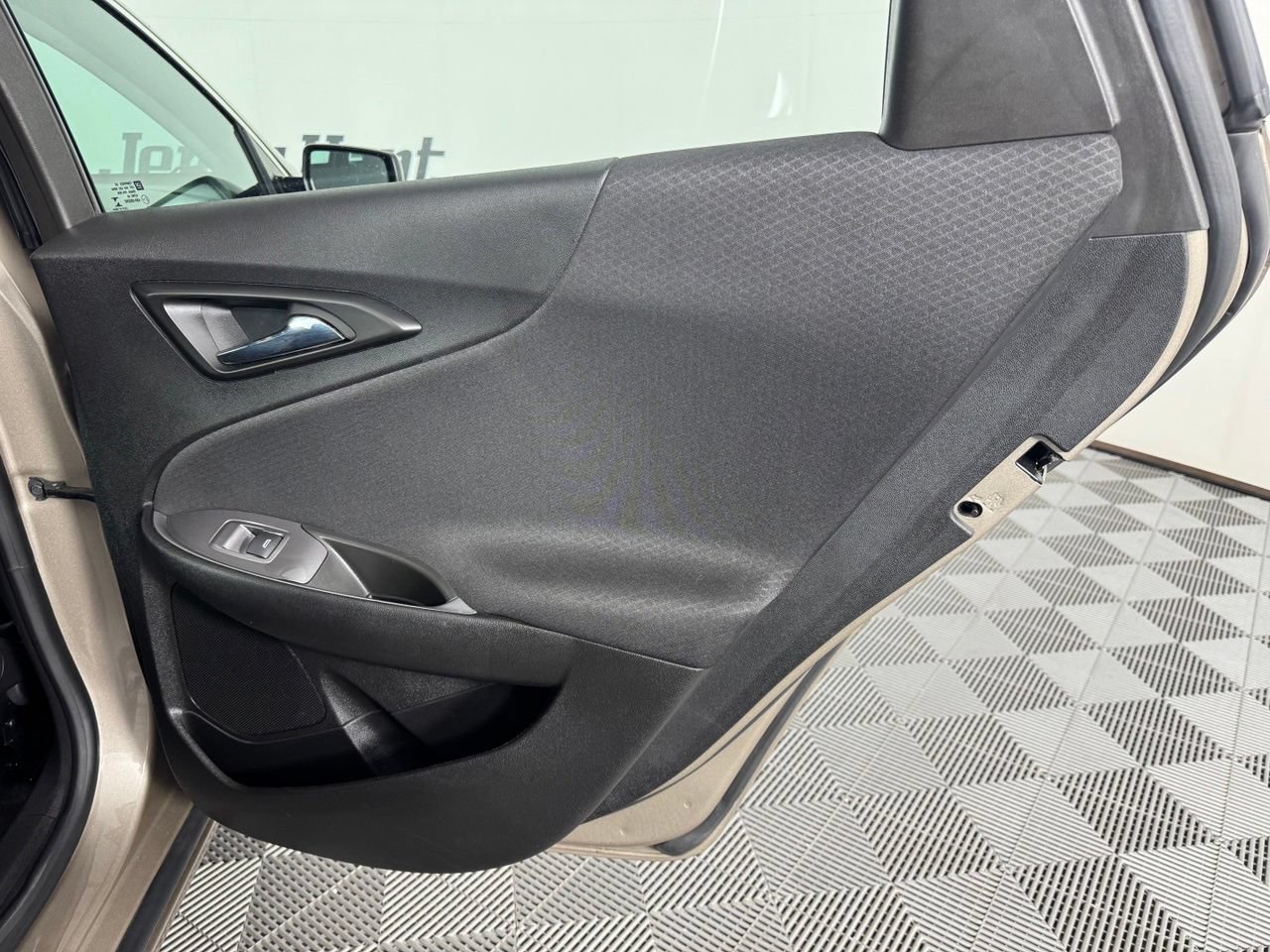 Used 2024 Chevrolet Malibu LT FWD image 31