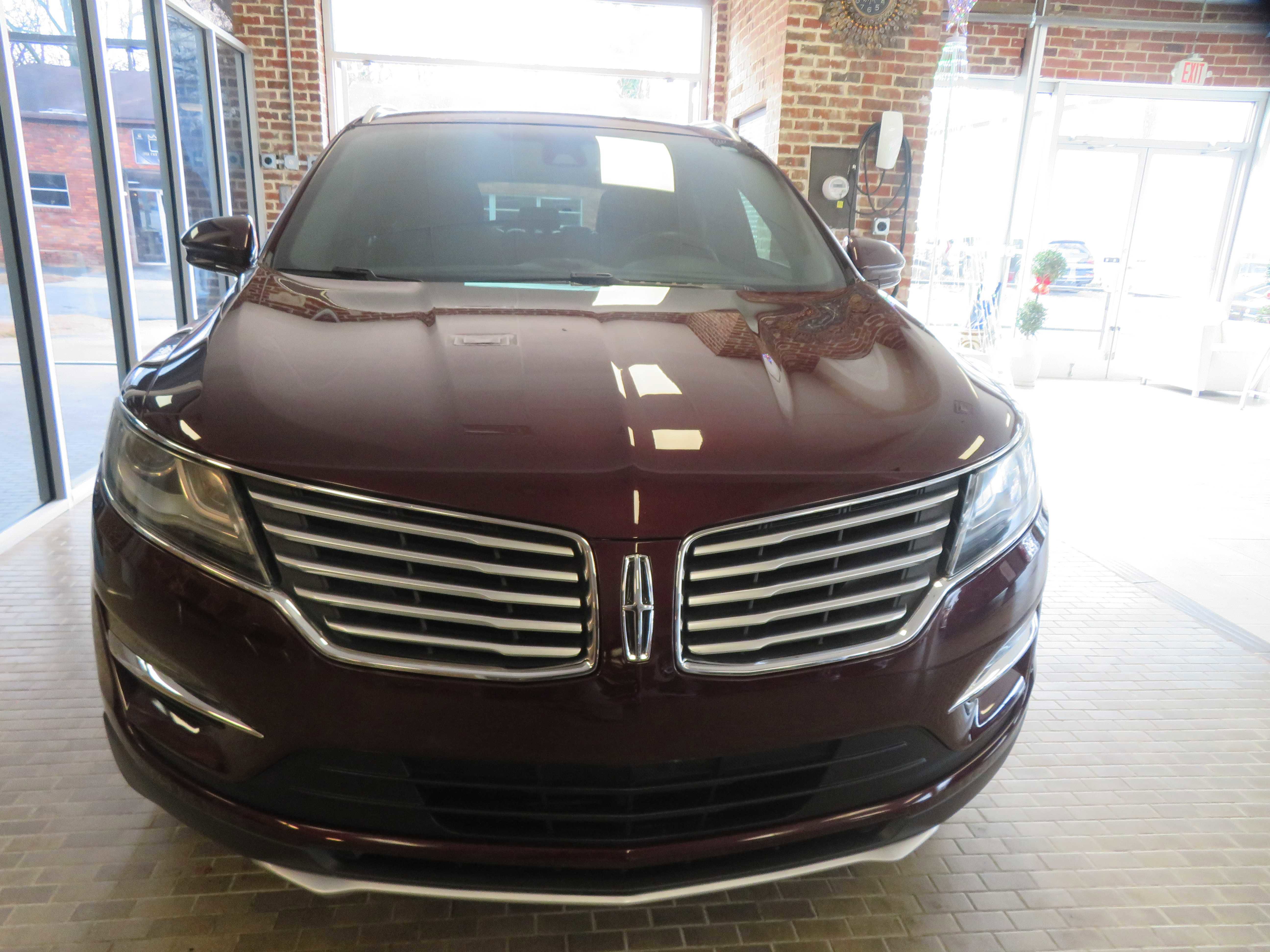 Used 2018 Lincoln MKC Reserve w/ Lincoln MKC Climate Package image 2