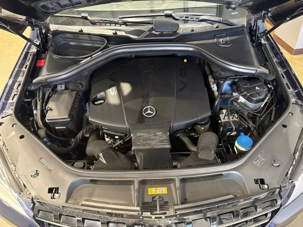 Used 2014 Mercedes-Benz ML 350 BlueTEC 4MATIC image 17