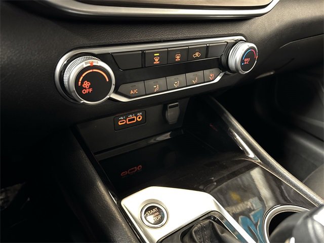 Used 2024 Nissan Altima 2.5 SV image 18