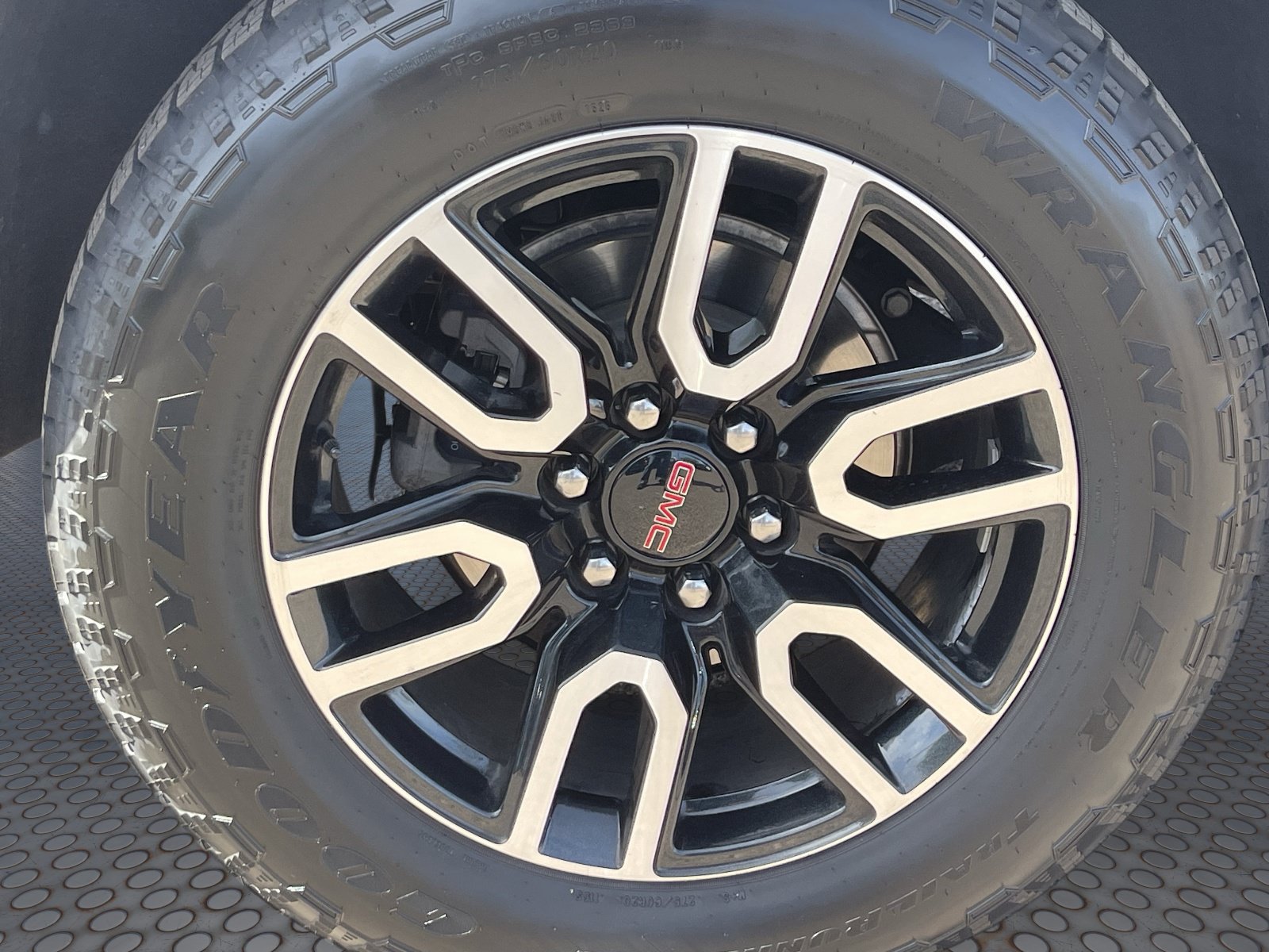 Certified 2021 GMC Yukon AT4 w/ Rear Media and Nav Package AWD/4WD image 10
