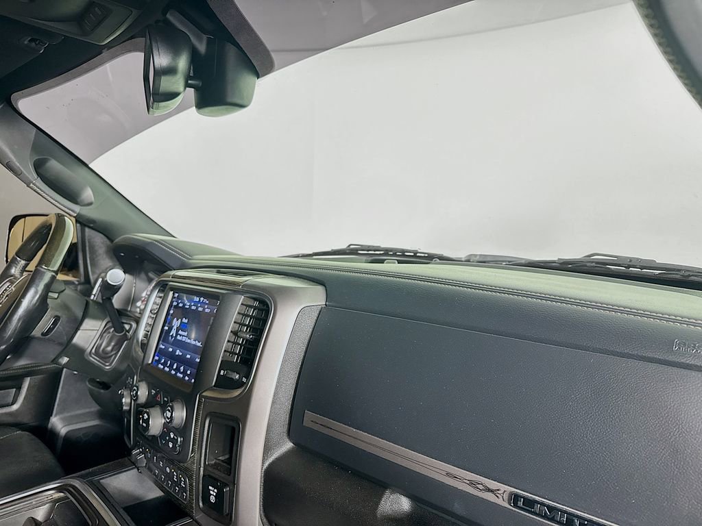 Used 2018 RAM 3500 Laramie Longhorn AWD/4WD image 28