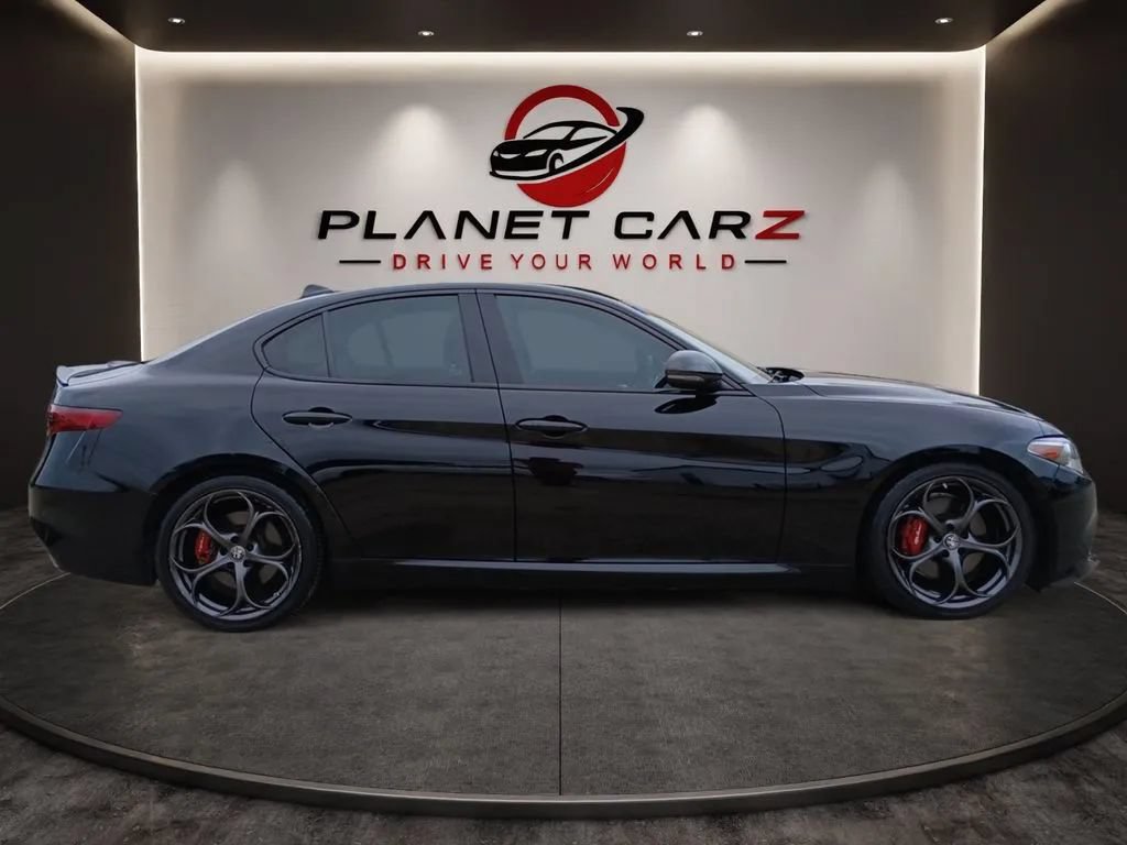 Used 2019 Alfa Romeo Giulia Ti Sport w/ Quick Order Package 22U Sport RWD image 6