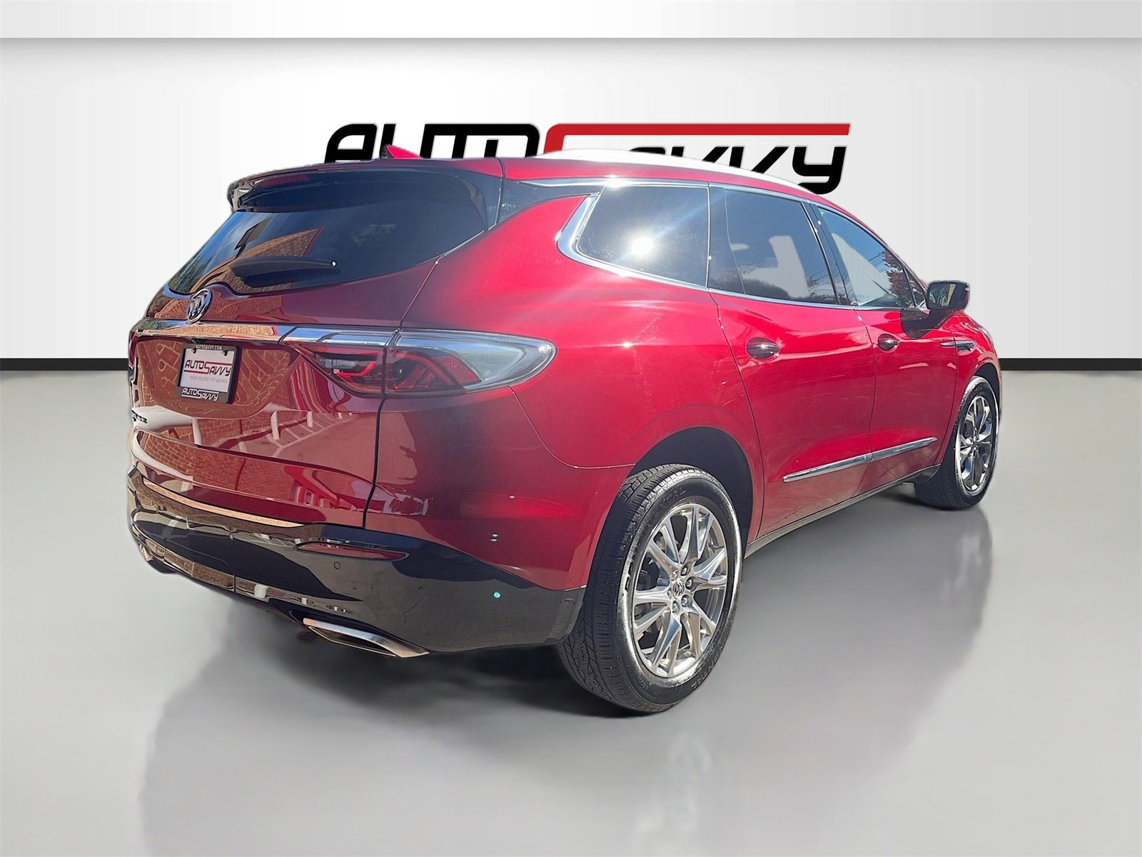 Used 2024 Buick Enclave Essence w/ Experience Buick Package image 7