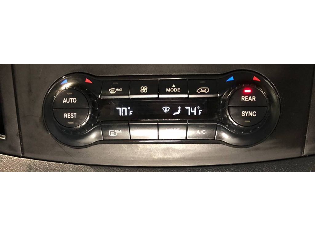 Used 2019 Mercedes-Benz Metris Passenger image 28
