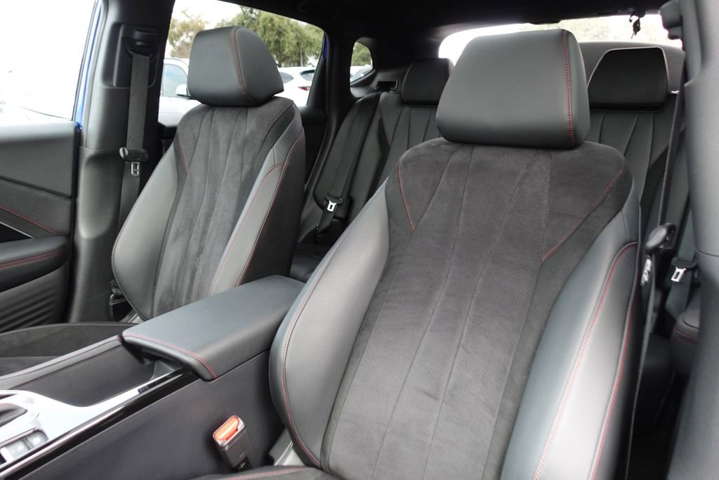 Certified 2025 Acura ADX A-Spec image 25