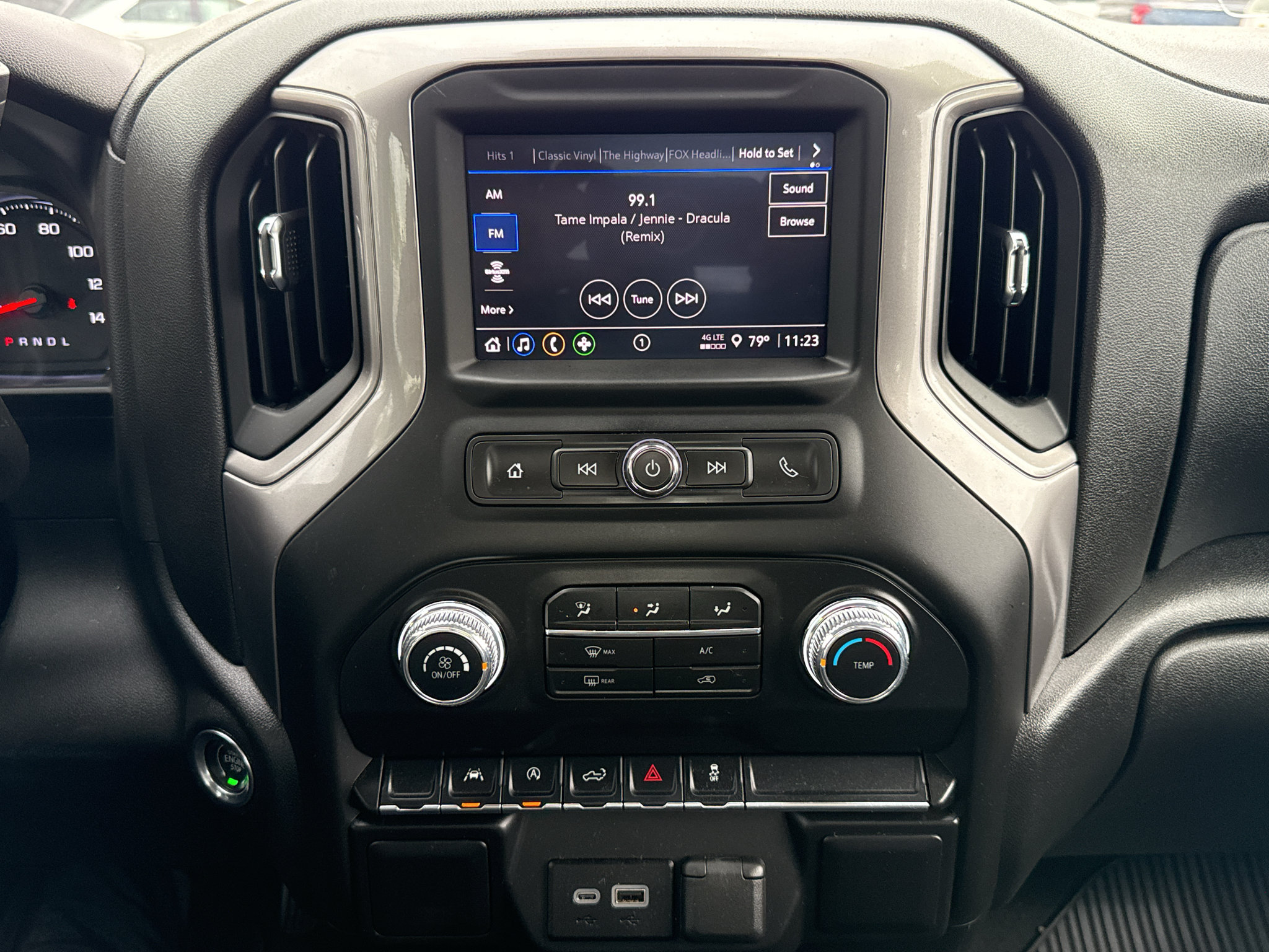 Used 2024 GMC Sierra 1500 Pro w/ Graphite Edition AWD/4WD image 23