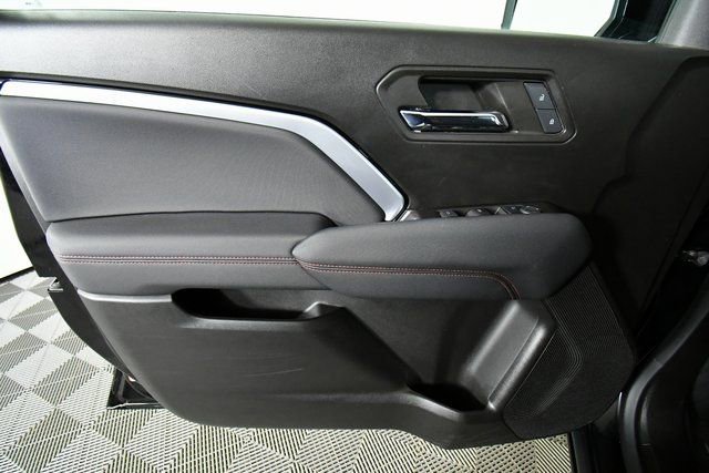Used 2024 Chevrolet Colorado Z71 w/ Z71 Convenience Package 2 image 21