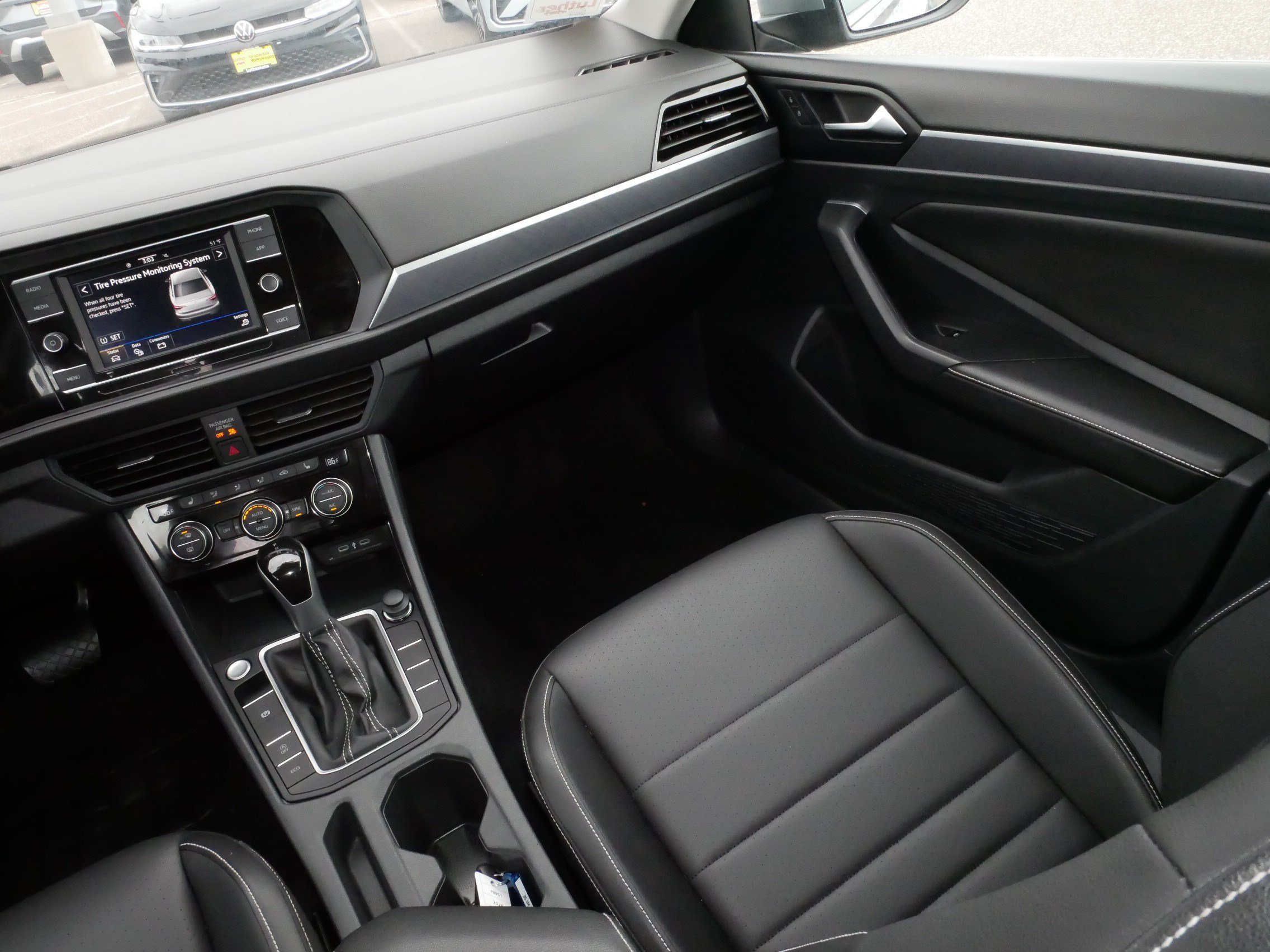 Certified 2024 Volkswagen Jetta SE FWD image 11
