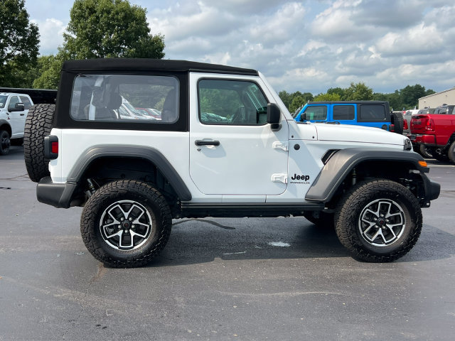Used 2024 Jeep Wrangler Sport AWD/4WD image 39