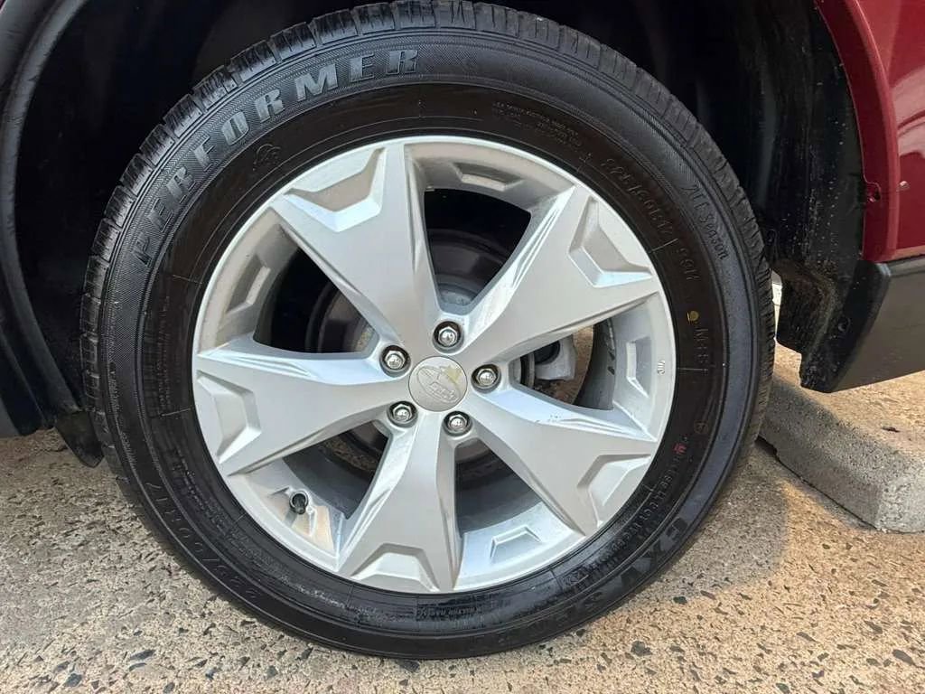 Used 2015 Subaru Forester 2.5i Premium AWD/4WD image 21