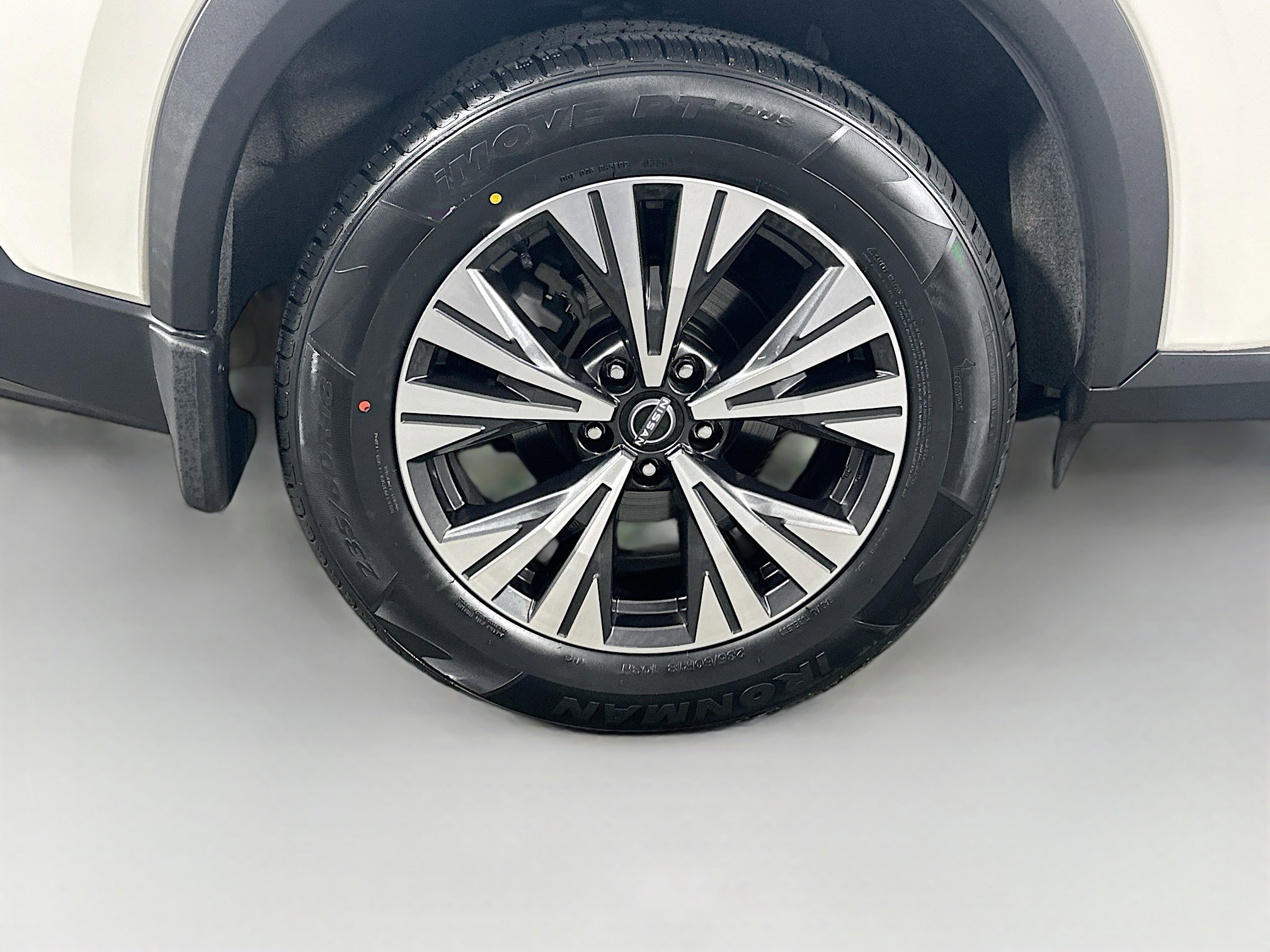 Used 2023 Nissan Rogue SV FWD image 11