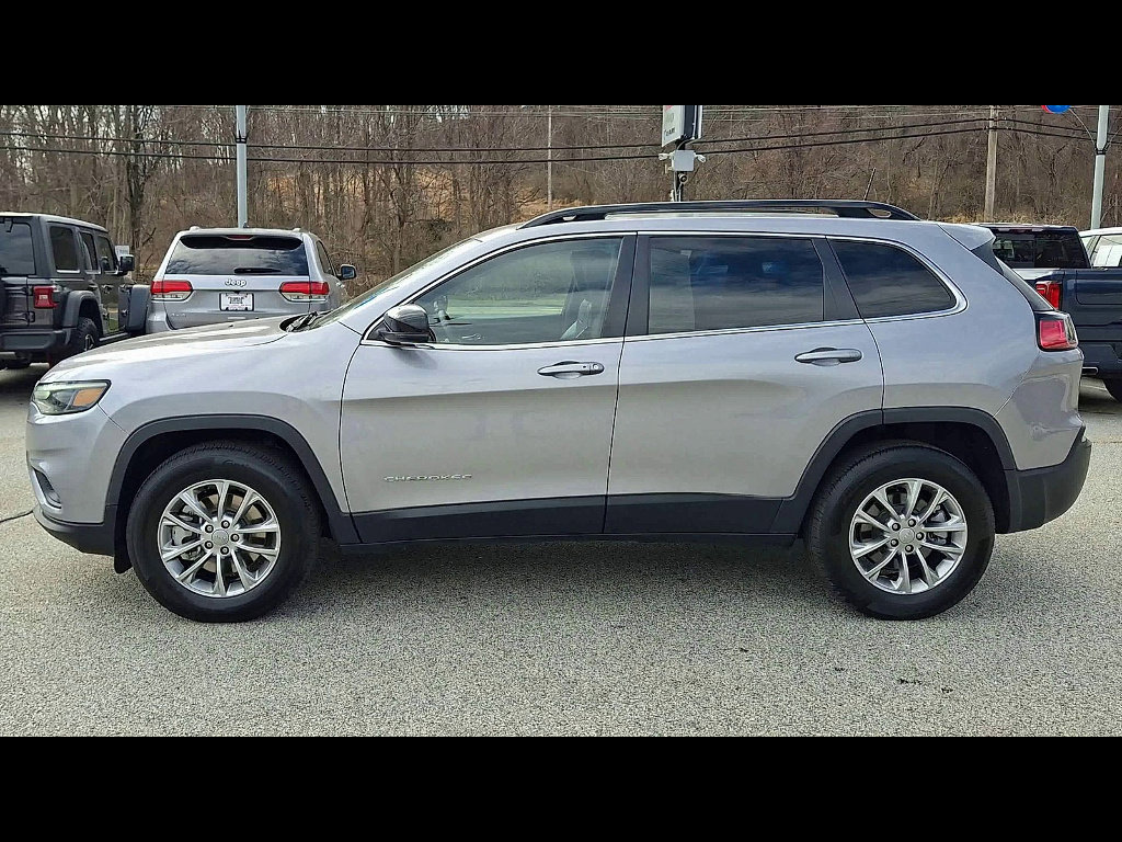 Certified 2022 Jeep Cherokee Latitude Lux w/ Mopar Interior Package image 5