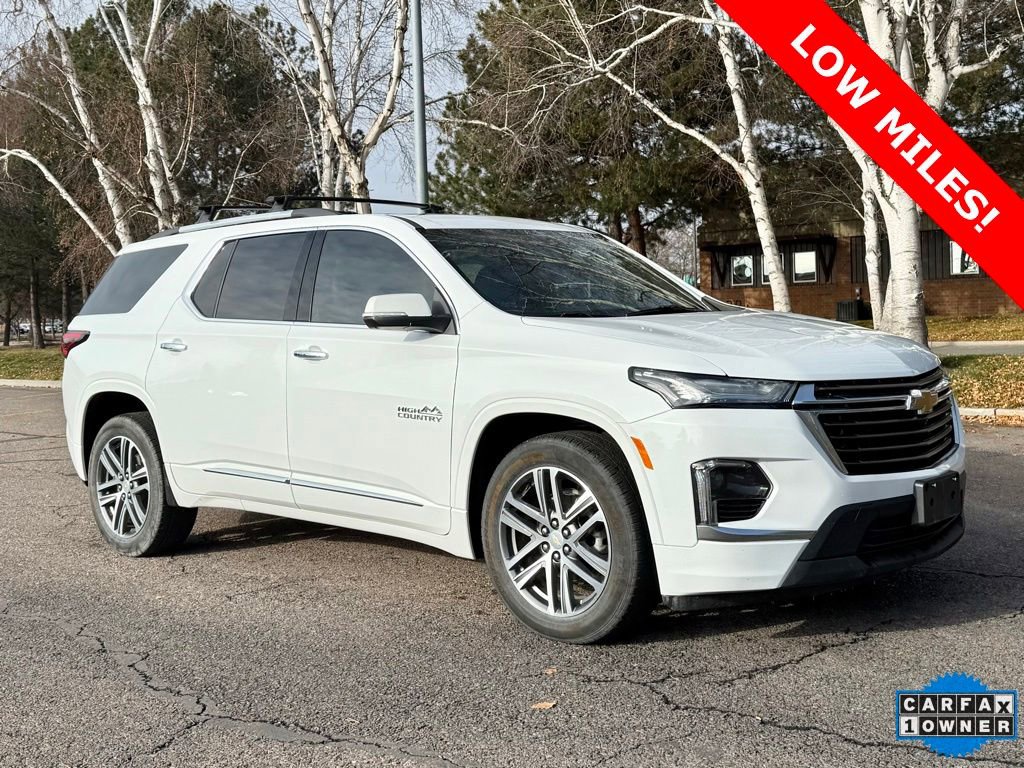 Used 2023 Chevrolet Traverse High Country image 2
