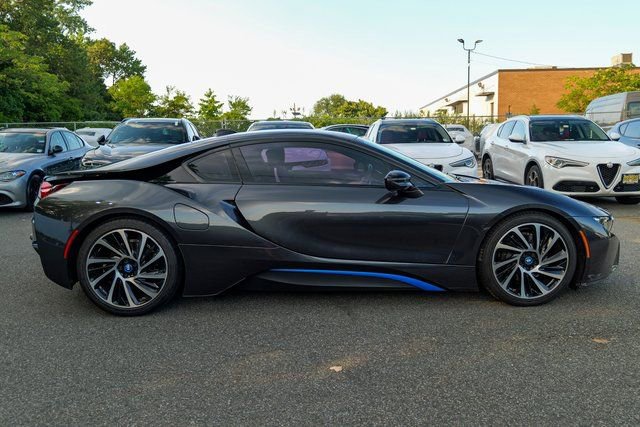 Used 2016 BMW i8 image 8
