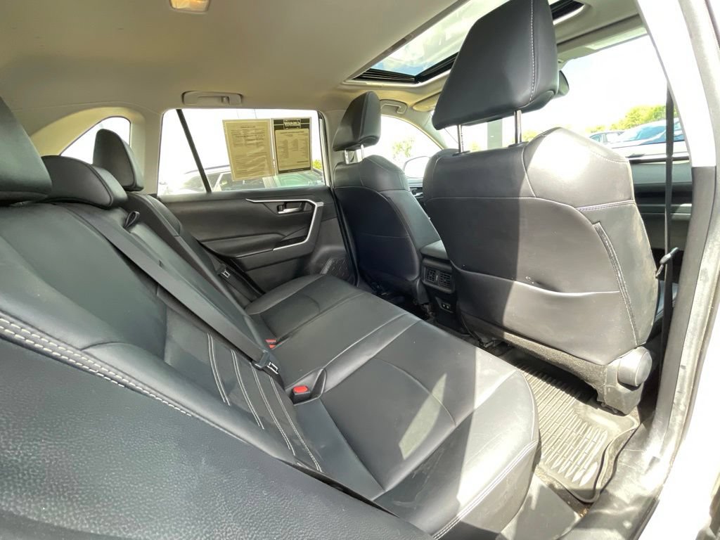Used 2020 Toyota RAV4 XLE Premium FWD image 25