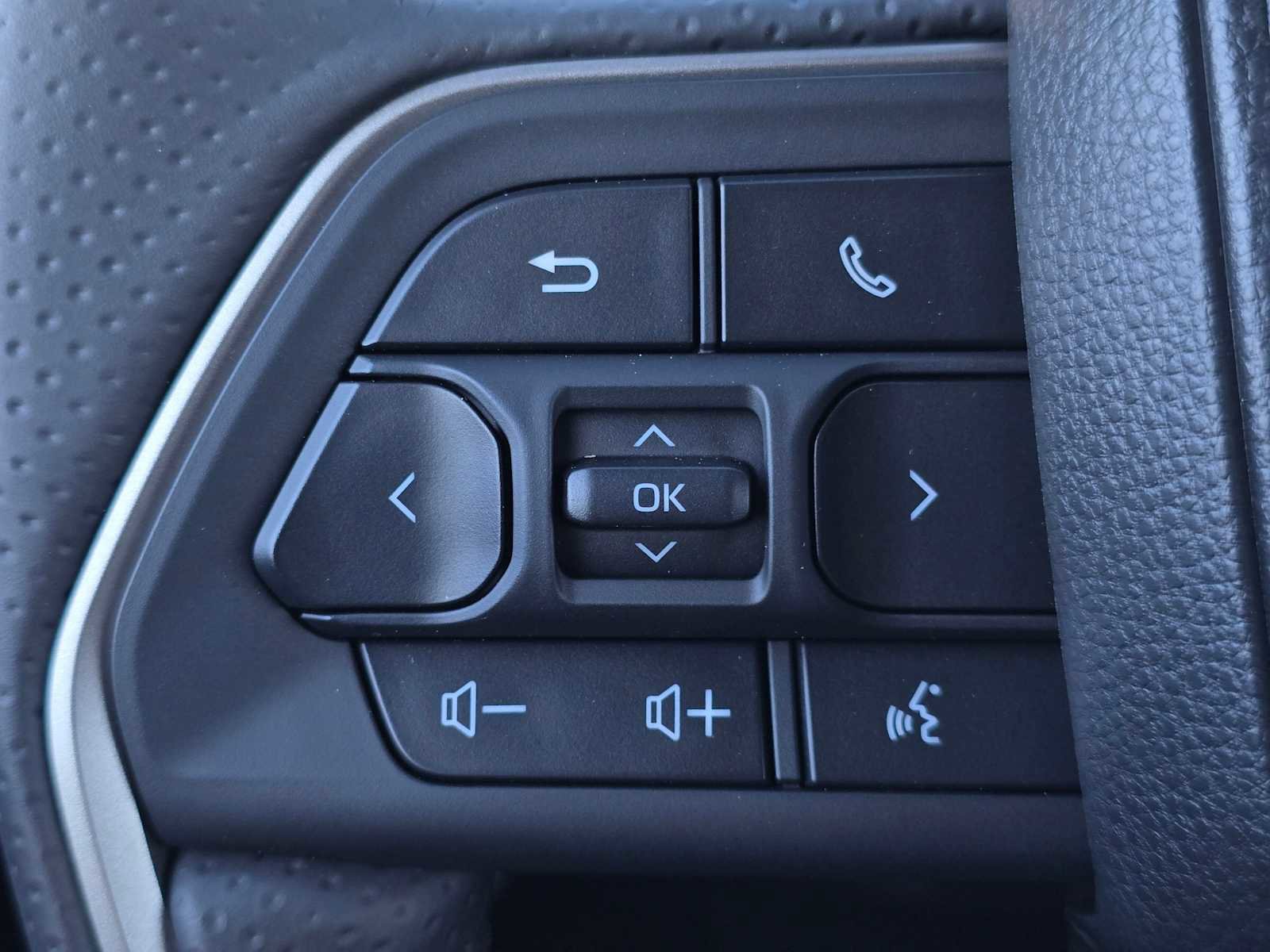 Certified 2025 Toyota 4Runner SR5 image 34