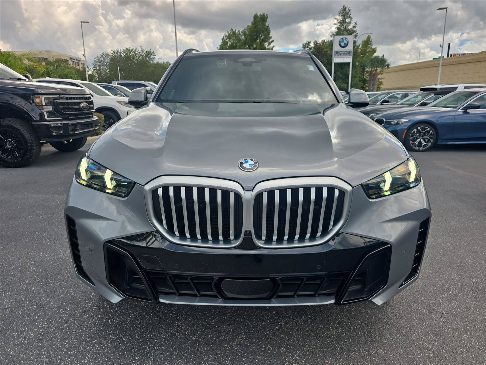 Certified 2024 BMW X5 sDrive40i w/ M Sport Package RWD image 2