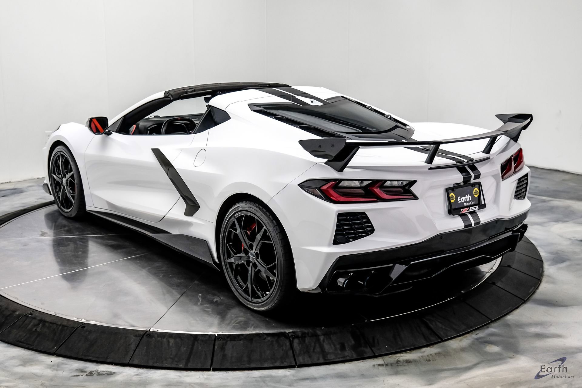 Used 2020 Chevrolet Corvette Stingray Premium Cpe w/ 3LT Preferred Equipment Group image 15