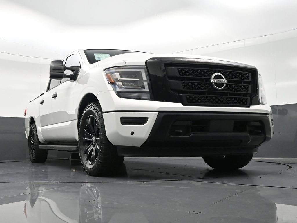 Used 2023 Nissan Titan SV w/ SV Convenience Package image 30