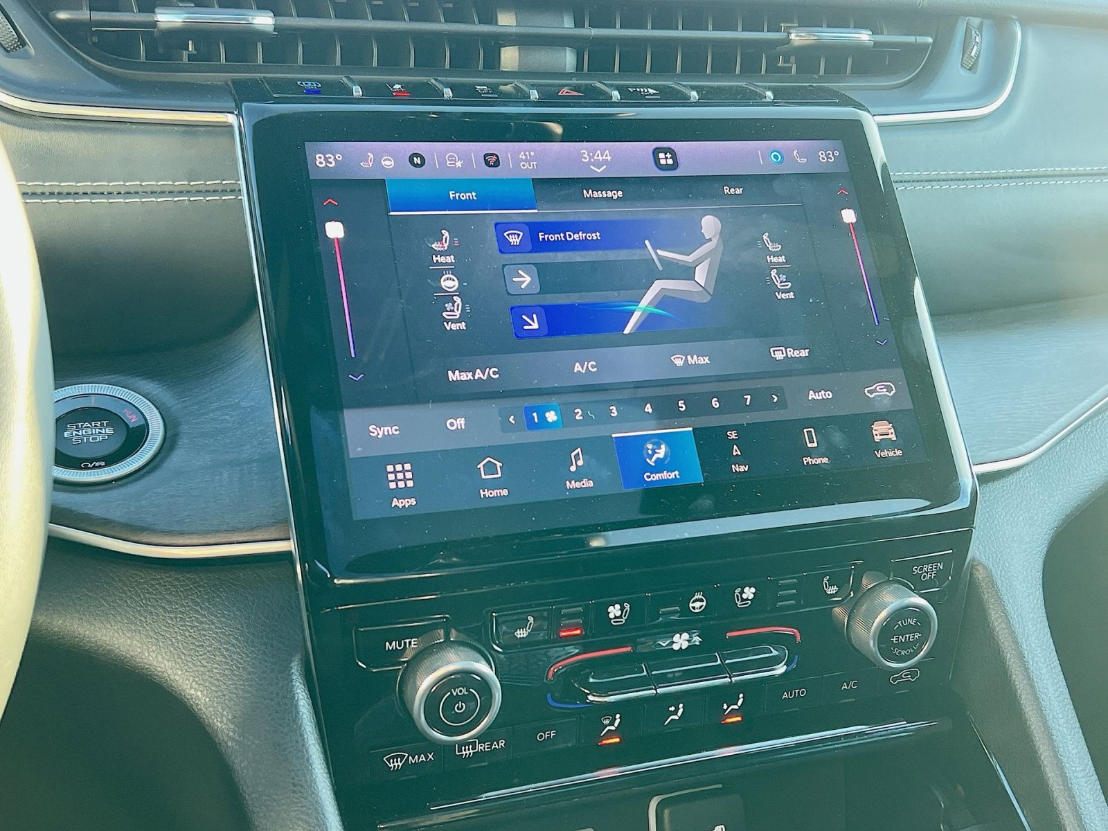 Used 2022 Jeep Grand Cherokee Overland w/ Advanced Protech Group III image 21