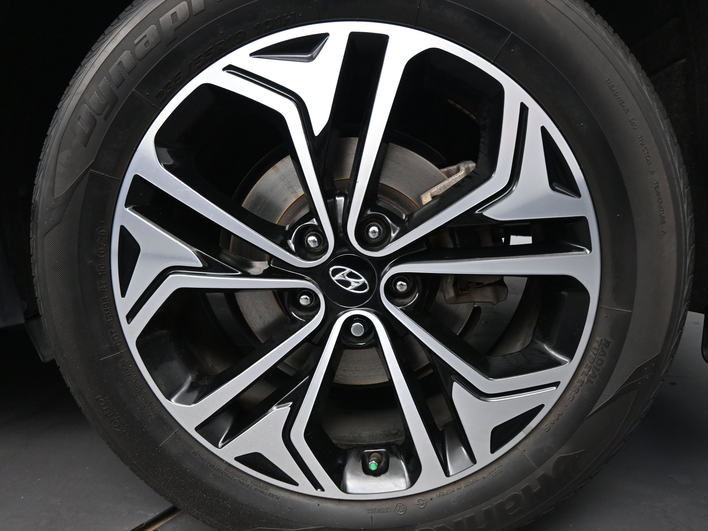 Used 2020 Hyundai Santa Fe Limited image 16