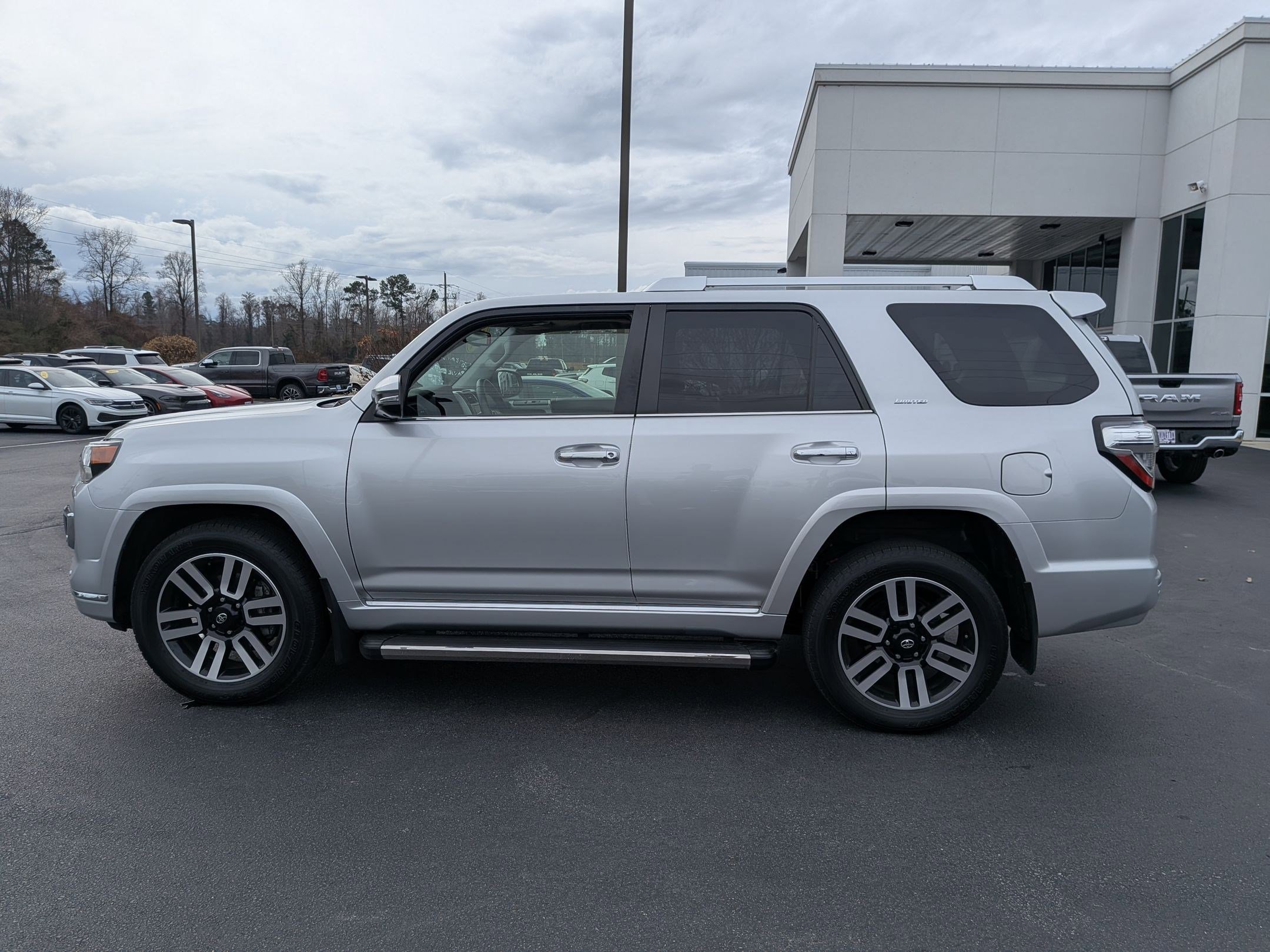 Used 2022 Toyota 4Runner Limited image 8